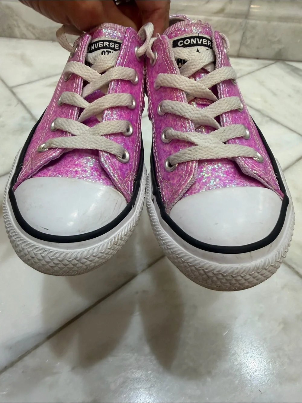 Size 11 Girls Converse Chuck Taylor All Star Coated Glitter Sneakers